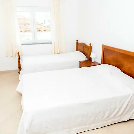 Pensión Beach House 2 *